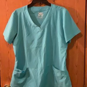 Barco One large aqua scrub top